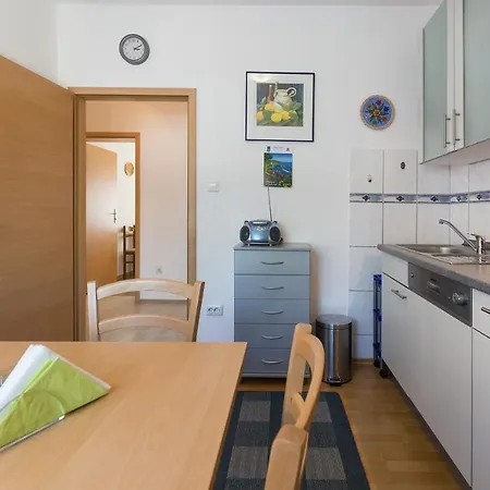 Apartment Twisting By The Private Pool Zadar