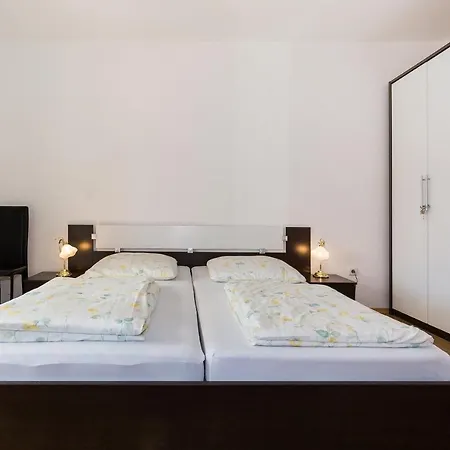 Apartman Twisting By The Private Pool