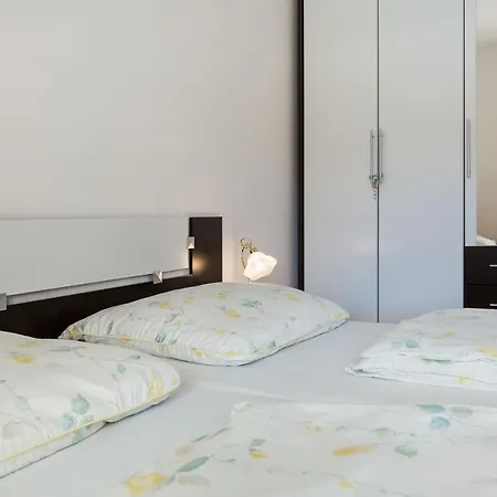Apartman Twisting By The Private Pool