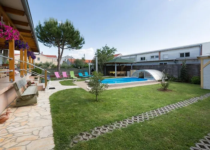 Twisting By The Private Pool Appartement Zadar