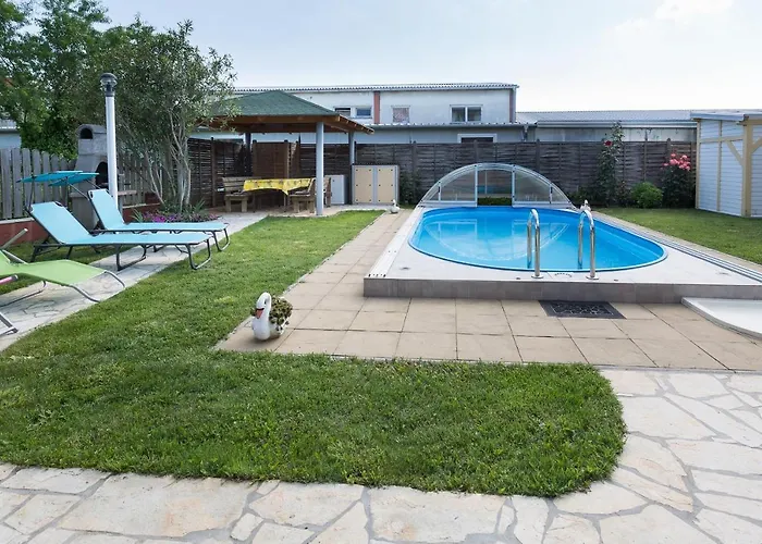 Appartement Twisting By The Private Pool Zadar