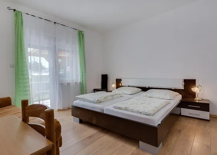 Twisting By The Private Pool Appartement *