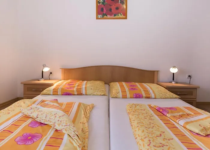 Appartement Twisting By The Private Pool Zadar
