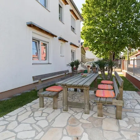 Twisting By The Private Pool * Zadar