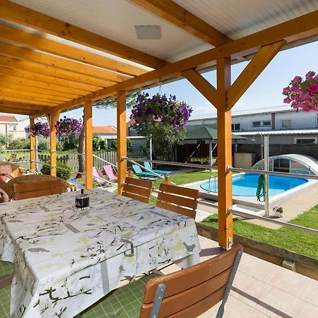 Апартаменты Twisting By The Private Pool