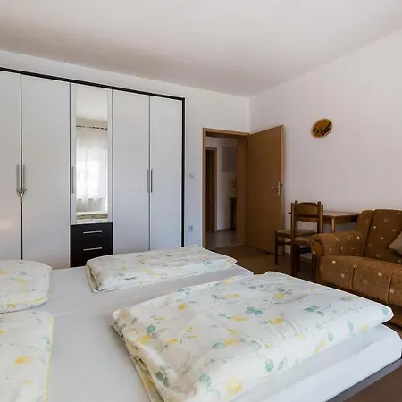 Twisting By The Private Pool Appartement *