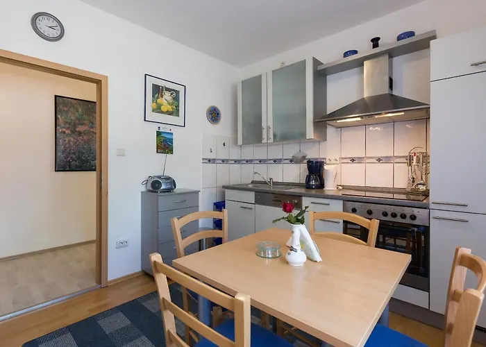 Twisting By The Private Pool דירה *