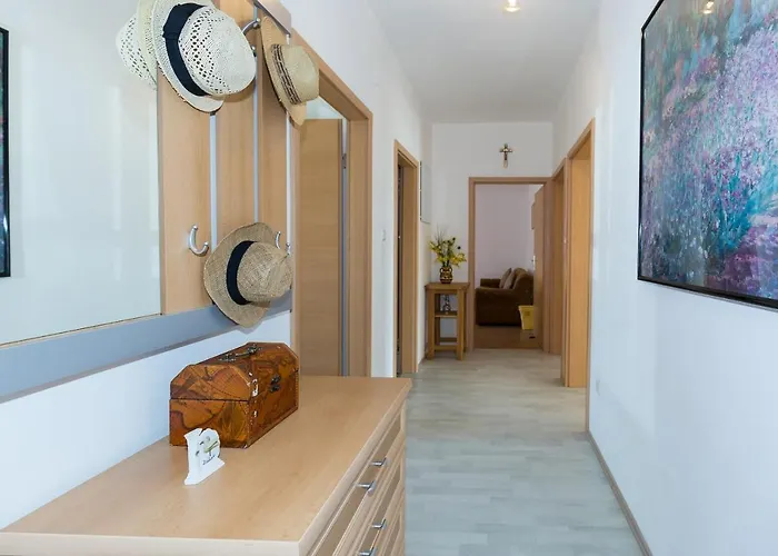 דירה Twisting By The Private Pool *