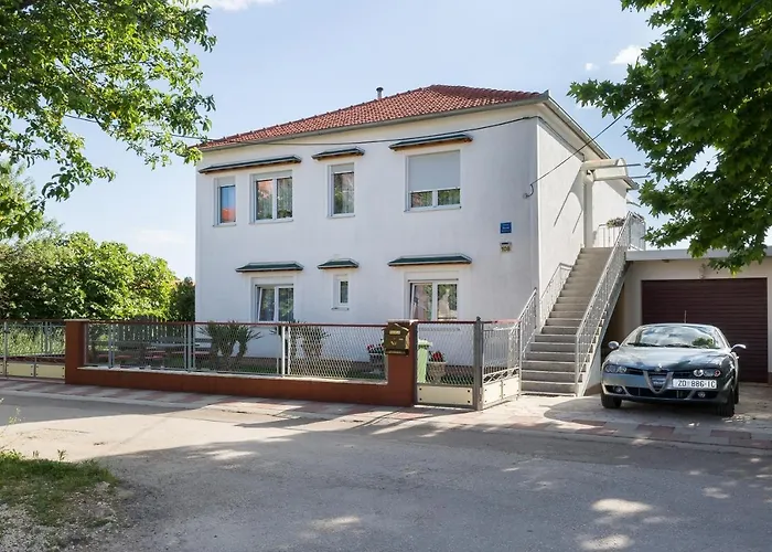 Apartman Twisting By The Private Pool